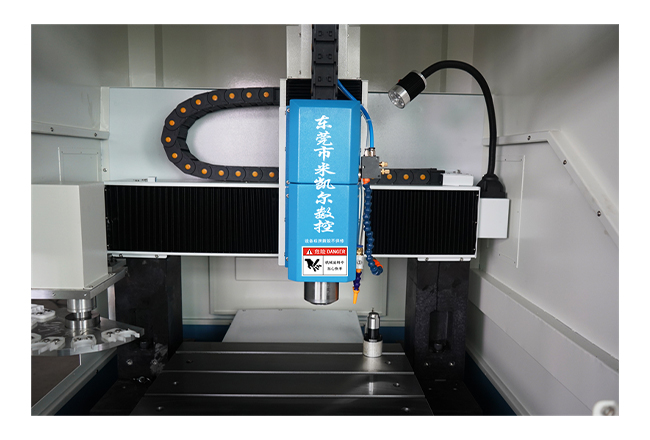 精雕機所使用的冷水機有什么作用？